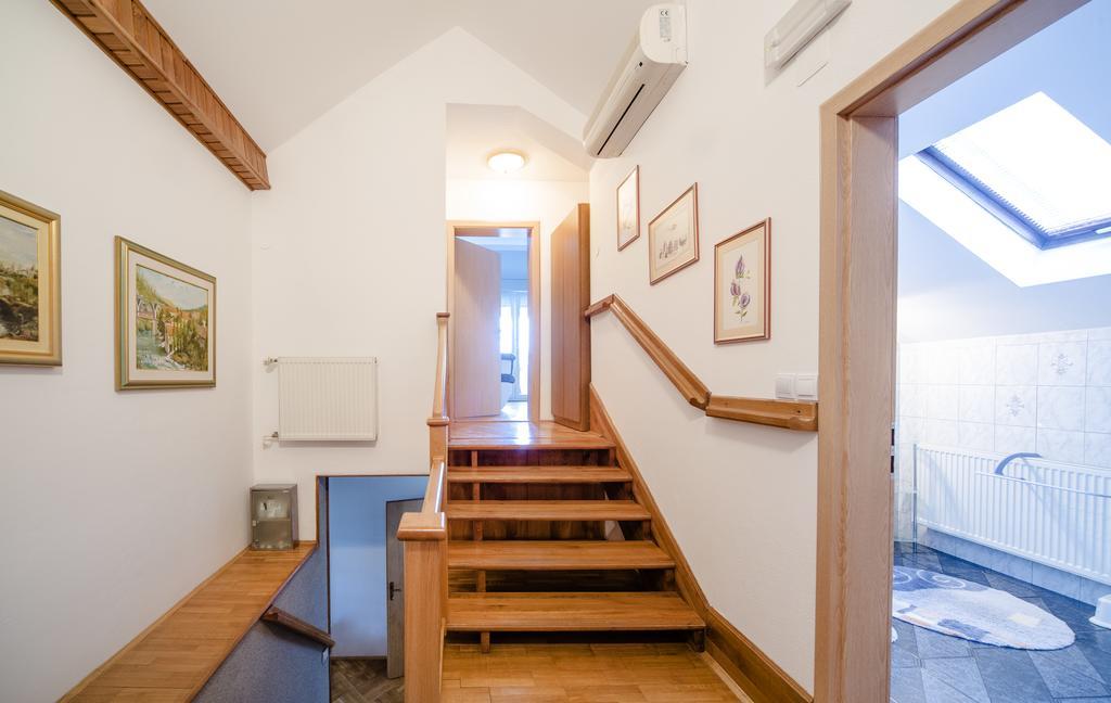 Apartment Bastaja Слуни Экстерьер фото