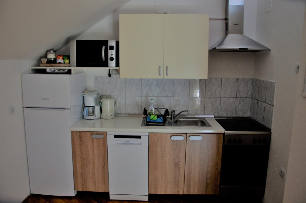 Apartment Bastaja Слуни Экстерьер фото